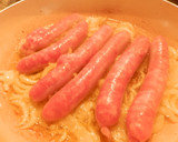 Foto del paso 3 de la receta: Salchichas frescas al vino Albariño