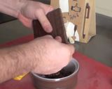 Foto del paso 1 de la receta: Semi-esfera de chocolate rellena de helado