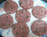 Foto del paso 3 de la receta: Hamburguesa con sofrito de verduras y champiñones