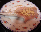 Foto del paso 1 de la receta: Merluza con piñones y sésamo