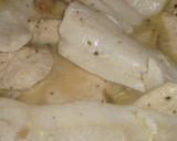 Foto del paso 4 de la receta: Merluza con gambas en salsa verde