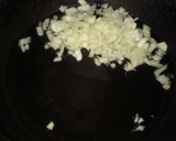 Foto del paso 1 de la receta: Arroz a la cubana con huevo frito y plátano