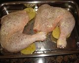 Foto del paso 2 de la receta: Pollo al horno con langostinos al cava