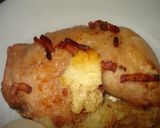Foto del paso 4 de la receta: Muslos de pollo al limón con bacon ahumado y queso crema