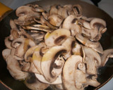 Foto del paso 1 de la receta: Champiñones con jamón al ajillo