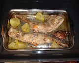 Foto del paso 3 de la receta: Conejo asado con peras caramelizadas