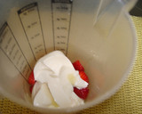Foto del paso 1 de la receta: Mousse de fresas (Carme)