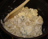 Foto del paso 2 de la receta: Tortellini al roquefort