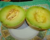 Foto del paso 1 de la receta: Sopa de melón con crema de melocotón
