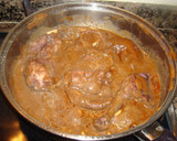 Foto del paso 4 de la receta: Conejo con frutos secos en salsa