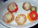 Pimientos rellenos de carne y bacon