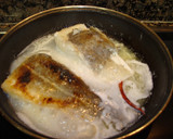 Foto del paso 2 de la receta: Bacalao en salsa picantita