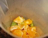 Foto del paso 1 de la receta: Batido de piña, kiwi y naranja con coco