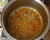 Foto del paso 3 de la receta: Espaguettis con chirlas y gambas