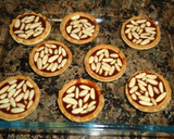 Foto del paso 3 de la receta: Tartaletas de chocolate y piñones