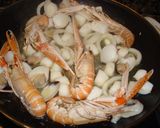 Foto del paso 3 de la receta: Arroces Fideuá negra de marisco