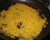 Foto del paso 5 de la receta: Arroces Fideuá negra de marisco