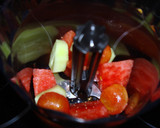 Foto del paso 2 de la receta: Gazpacho de sandía con langostinos