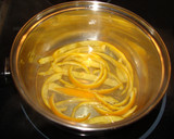 Foto del paso 4 de la receta: Piel de naranja acaramelada con chocolate