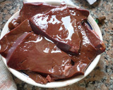 Foto del paso 3 de la receta: Hígado de ternera con salsa bearnesa