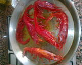 Foto del paso 2 de la receta: Arroz rojo con carabineros