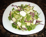 Foto del paso 2 de la receta: Ensalada de quesos con miel