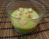 Foto del paso 4 de la receta: Entrante de crema de puerro con picatostes y vinagre de mango