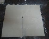 Foto del paso 4 de la receta: Cuadritos de hojaldre
