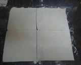 Foto del paso 4 de la receta: Cuadritos de hojaldre