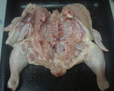 Foto del paso 1 de la receta: Pollo a la sobrasada al horno