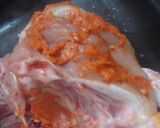 Foto del paso 2 de la receta: Pollo a la sobrasada al horno