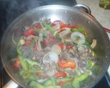 Foto del paso 2 de la receta: Pollo con pimientos, champiñones y cajún