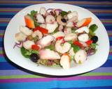 Foto del paso 2 de la receta Ensalada de lechugas con salpicón de mariscos
