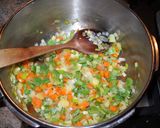 Foto del paso 2 de la receta: Sopa de mejillones con verdura