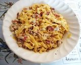 Foto del paso 5 de la receta: Fetuccini con jamón, carne y piñones
