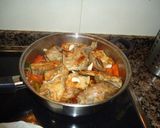 Foto del paso 3 de la receta: Conejo guisado con revuelto de setas