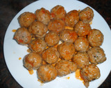 Foto del paso 10 de la receta: Brochetas de albóndigas en salsa de tomate