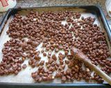 Foto del paso 3 de la receta: Garrapiñadas de maní con esencia