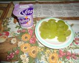 Foto del paso 1 de la receta: Yogur con uvas y cereales