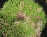 Foto del paso 2 de la receta: Guisantes con sepia
