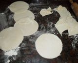 Foto del paso 4 de la receta: Empanadas de hojaldre con pasas de uva