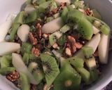 Foto del paso 4 de la receta: Ensalada templada de pera, nueces y bacon