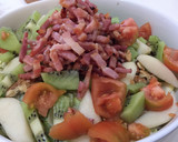 Foto del paso 5 de la receta: Ensalada templada de pera, nueces y bacon