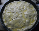 Foto del paso 8 de la receta: Empanada de sardinas, pimientos rojos y huevos duros
