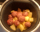 Foto del paso 4 de la receta: Guisadito de albondigas y patata