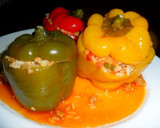 Foto del paso 9 de la receta: Pimientos tricolor rellenos en salsa de tomate