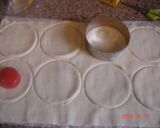Foto del paso 2 de la receta: Rosquillas de hojaldre