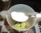 Foto del paso 2 de la receta: Crema de espinacas y aguacate