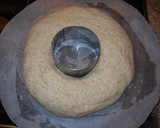 Foto del paso 4 de la receta: Rosca de pan de mostaza