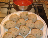 Foto del paso 5 de la receta: Albóndigas del cocido con salsa